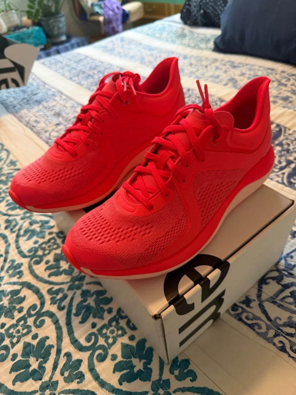 Lululemon Chargefeel Womens 8.5